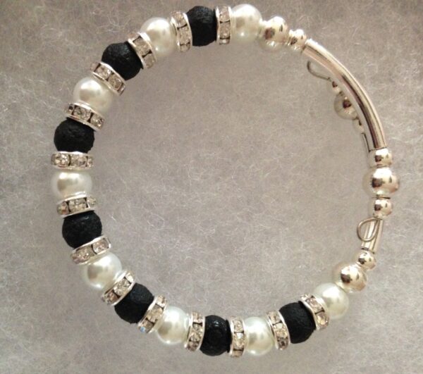 Expandable Pearl Bracelet