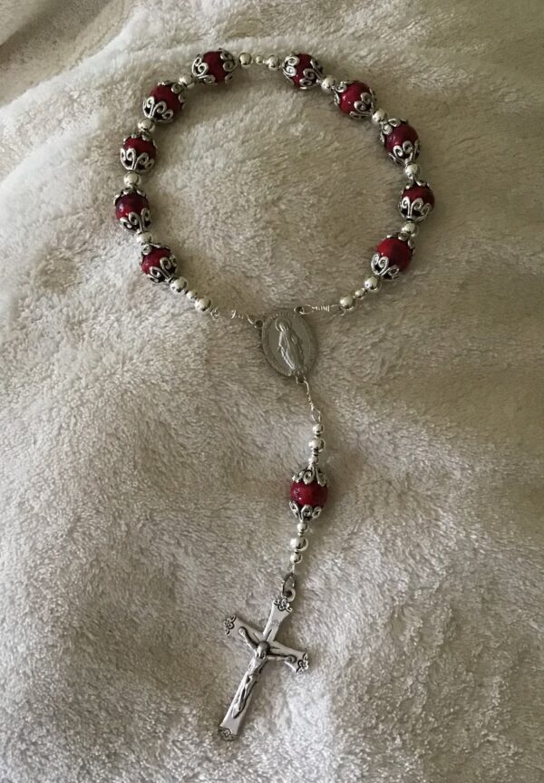 Red rose flower Clay Chaplet